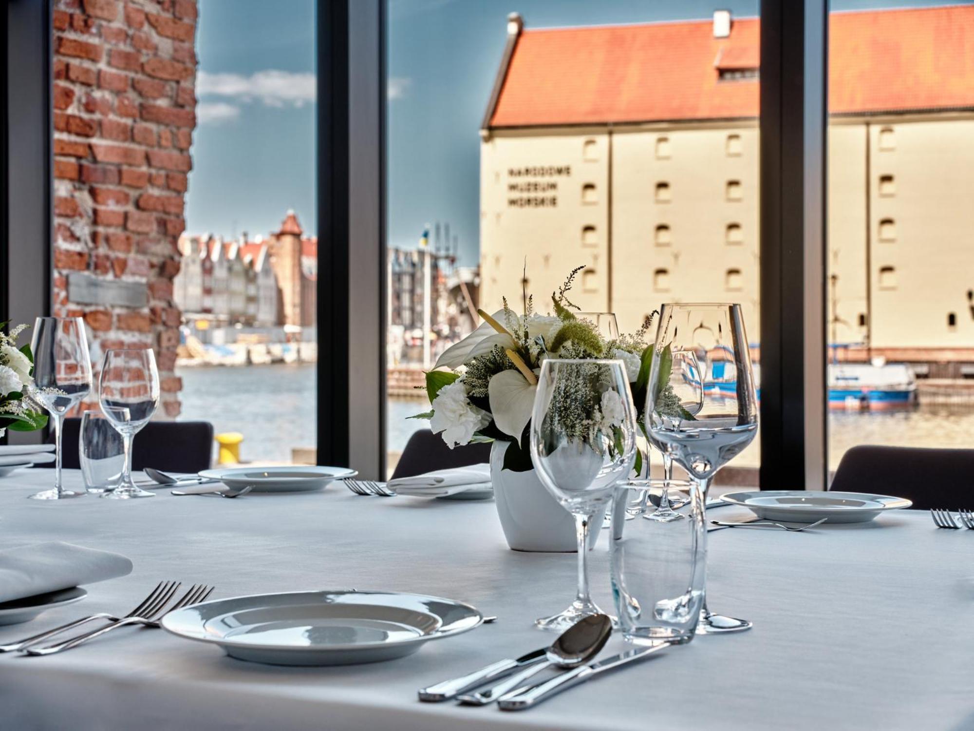 Holiday Inn Gdansk - City Centre By Ihg Exterior photo