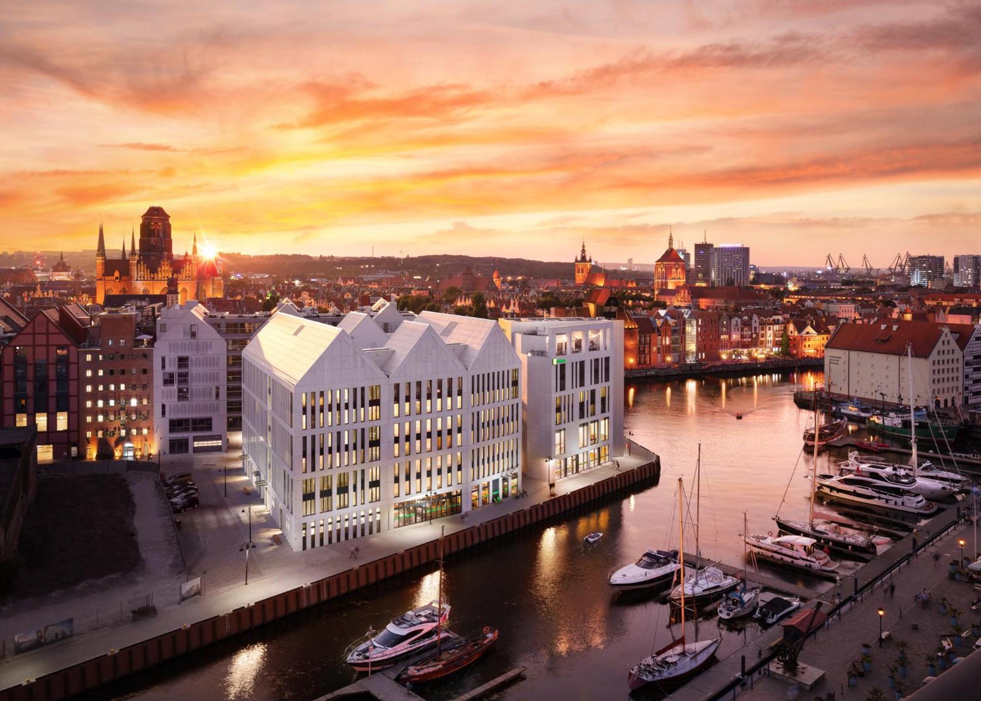 Holiday Inn Gdansk - City Centre By Ihg Exterior photo